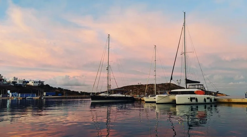 Gallery image for Boat Cruise (4H)